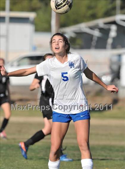 Thumbnail 3 in Stockdale vs Santa Margarita (Excalibur) photogallery.