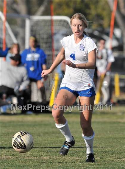 Thumbnail 2 in Stockdale vs Santa Margarita (Excalibur) photogallery.