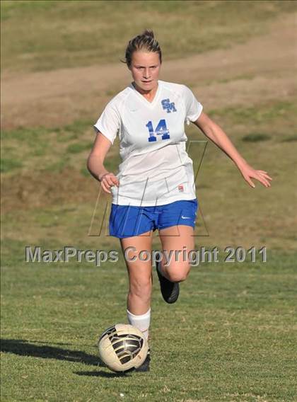 Thumbnail 2 in Stockdale vs Santa Margarita (Excalibur) photogallery.