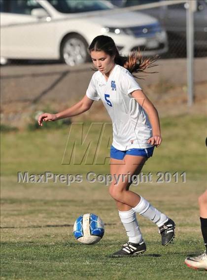 Thumbnail 2 in Stockdale vs Santa Margarita (Excalibur) photogallery.