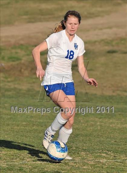 Thumbnail 2 in Stockdale vs Santa Margarita (Excalibur) photogallery.