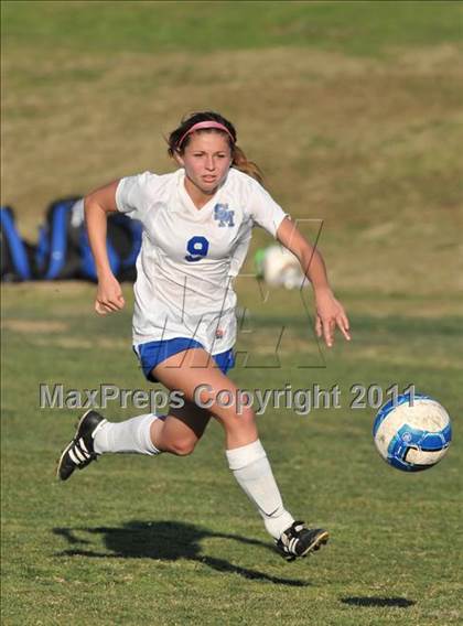 Thumbnail 3 in Stockdale vs Santa Margarita (Excalibur) photogallery.