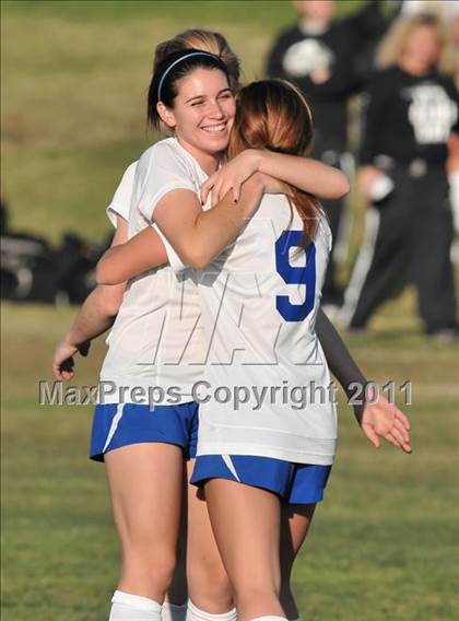 Thumbnail 2 in Stockdale vs Santa Margarita (Excalibur) photogallery.