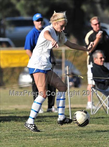 Thumbnail 2 in Stockdale vs Santa Margarita (Excalibur) photogallery.