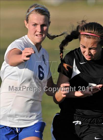 Thumbnail 3 in Stockdale vs Santa Margarita (Excalibur) photogallery.