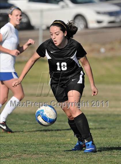 Thumbnail 2 in Stockdale vs Santa Margarita (Excalibur) photogallery.
