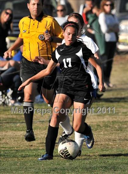 Thumbnail 3 in Stockdale vs Santa Margarita (Excalibur) photogallery.