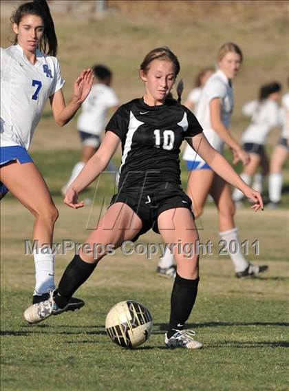 Thumbnail 3 in Stockdale vs Santa Margarita (Excalibur) photogallery.