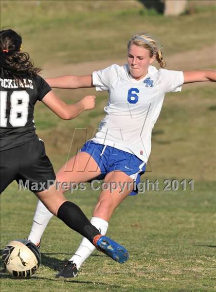 Thumbnail 3 in Stockdale vs Santa Margarita (Excalibur) photogallery.