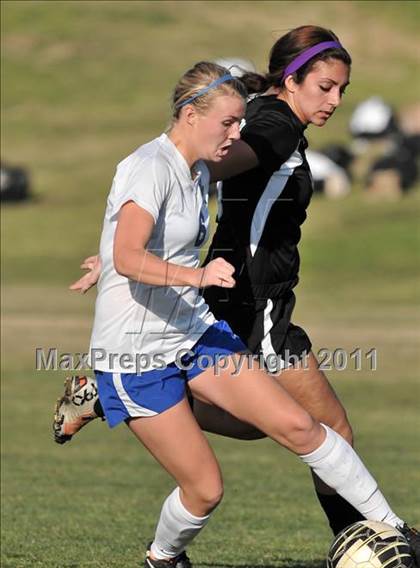 Thumbnail 1 in Stockdale vs Santa Margarita (Excalibur) photogallery.