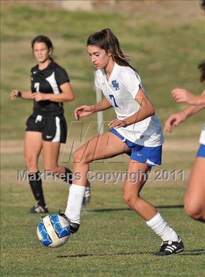 Thumbnail 2 in Stockdale vs Santa Margarita (Excalibur) photogallery.