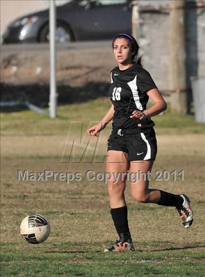 Thumbnail 3 in Stockdale vs Santa Margarita (Excalibur) photogallery.