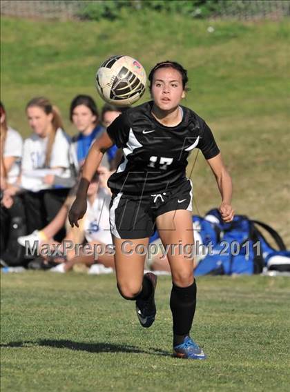 Thumbnail 3 in Stockdale vs Santa Margarita (Excalibur) photogallery.