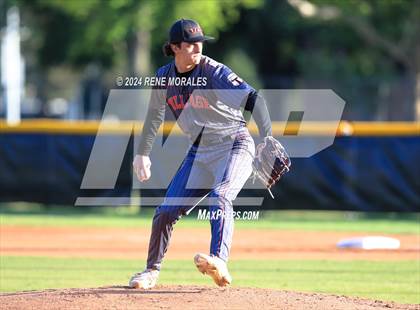Thumbnail 2 in Village Christian vs Maranatha photogallery.
