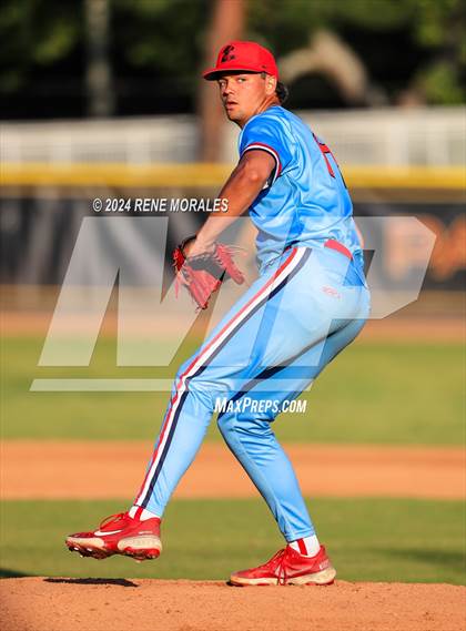 Thumbnail 3 in Village Christian vs Maranatha photogallery.