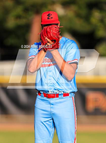 Thumbnail 2 in Village Christian vs Maranatha photogallery.
