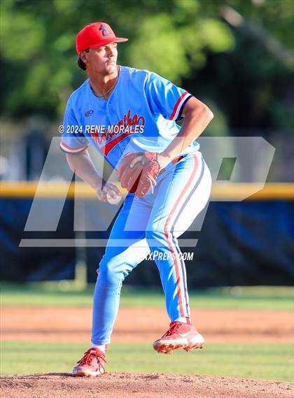 Thumbnail 3 in Village Christian vs Maranatha photogallery.