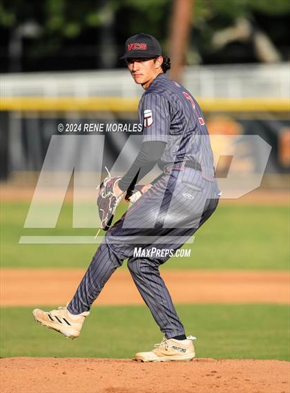Thumbnail 3 in Village Christian vs Maranatha photogallery.