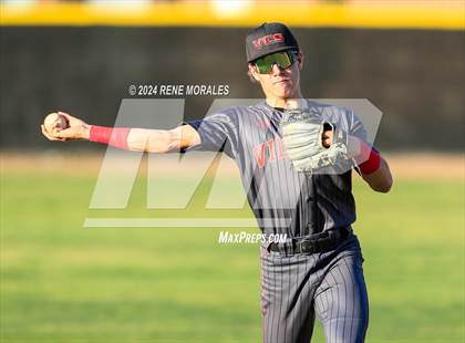 Thumbnail 1 in Village Christian vs Maranatha photogallery.