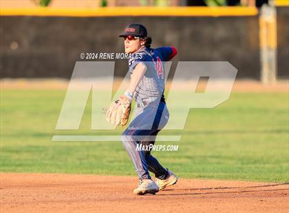 Thumbnail 3 in Village Christian vs Maranatha photogallery.