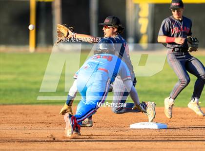 Thumbnail 2 in Village Christian vs Maranatha photogallery.