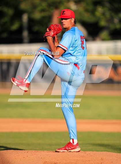 Thumbnail 3 in Village Christian vs Maranatha photogallery.