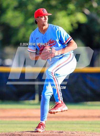 Thumbnail 2 in Village Christian vs Maranatha photogallery.