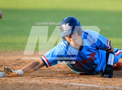 Thumbnail 3 in Village Christian vs Maranatha photogallery.