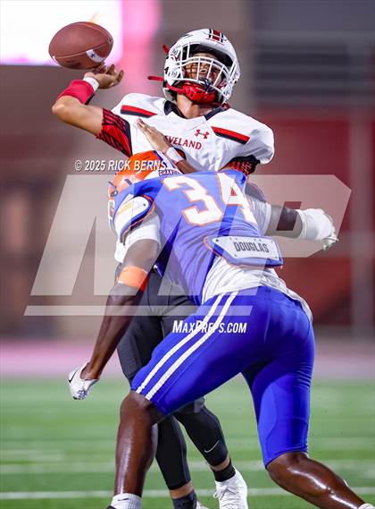 Thumbnail 3 in Grand Oaks vs Cleveland photogallery.