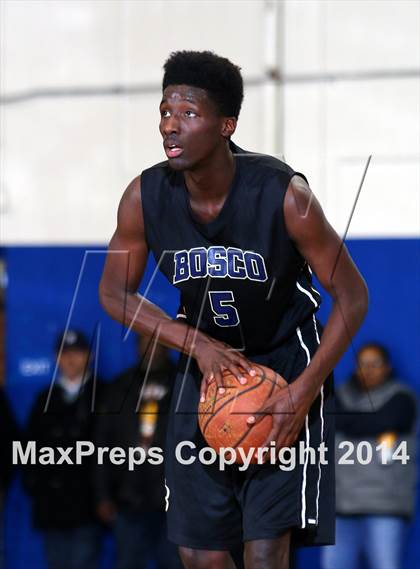 Thumbnail 2 in St. John Bosco vs. Compton (CIF SS Open Division Playoff) photogallery.