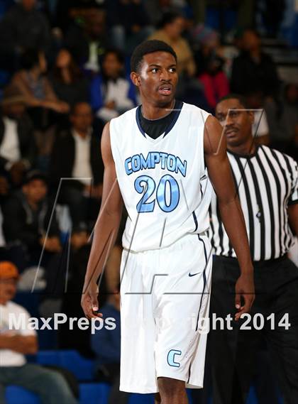 Thumbnail 1 in St. John Bosco vs. Compton (CIF SS Open Division Playoff) photogallery.