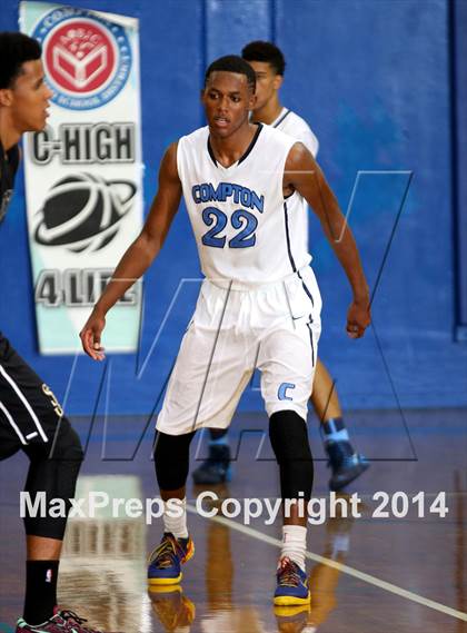 Thumbnail 3 in St. John Bosco vs. Compton (CIF SS Open Division Playoff) photogallery.