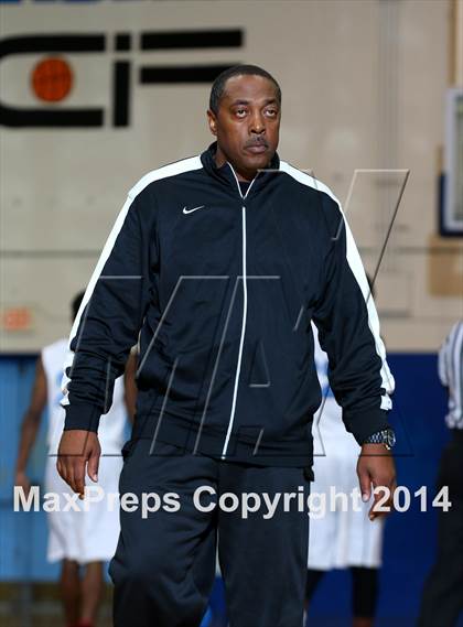 Thumbnail 3 in St. John Bosco vs. Compton (CIF SS Open Division Playoff) photogallery.