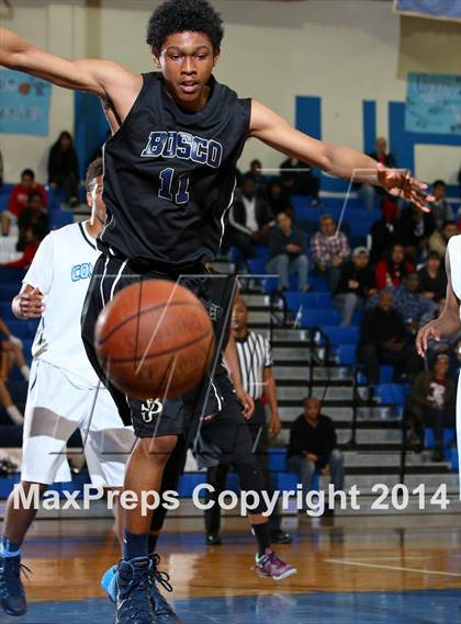 Thumbnail 1 in St. John Bosco vs. Compton (CIF SS Open Division Playoff) photogallery.