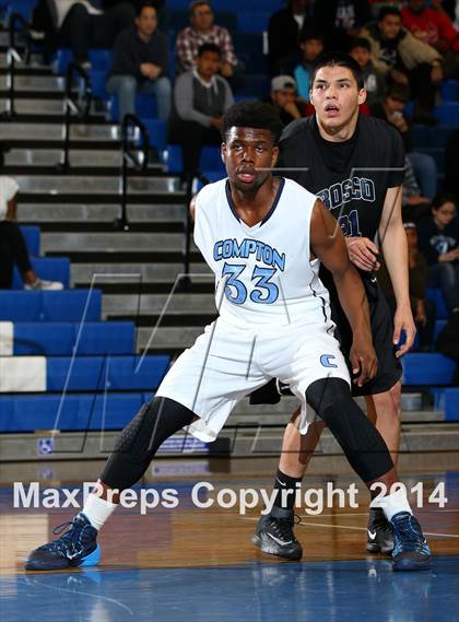 Thumbnail 2 in St. John Bosco vs. Compton (CIF SS Open Division Playoff) photogallery.