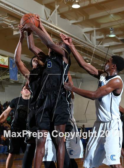 Thumbnail 1 in St. John Bosco vs. Compton (CIF SS Open Division Playoff) photogallery.