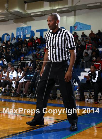 Thumbnail 3 in St. John Bosco vs. Compton (CIF SS Open Division Playoff) photogallery.