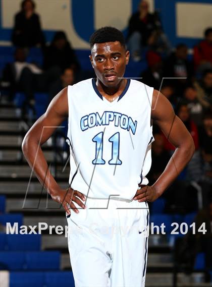 Thumbnail 2 in St. John Bosco vs. Compton (CIF SS Open Division Playoff) photogallery.