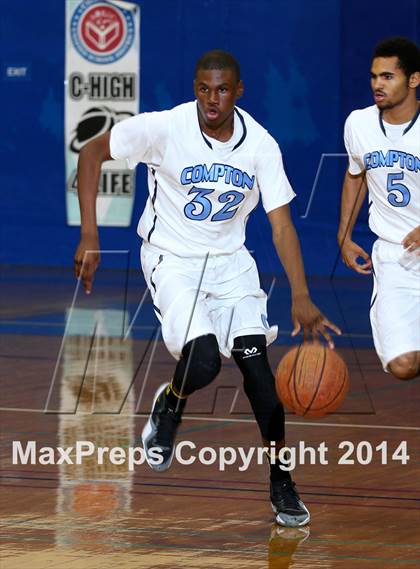 Thumbnail 1 in St. John Bosco vs. Compton (CIF SS Open Division Playoff) photogallery.