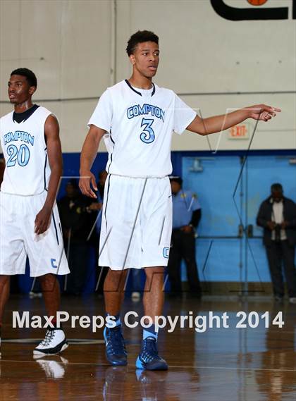 Thumbnail 3 in St. John Bosco vs. Compton (CIF SS Open Division Playoff) photogallery.