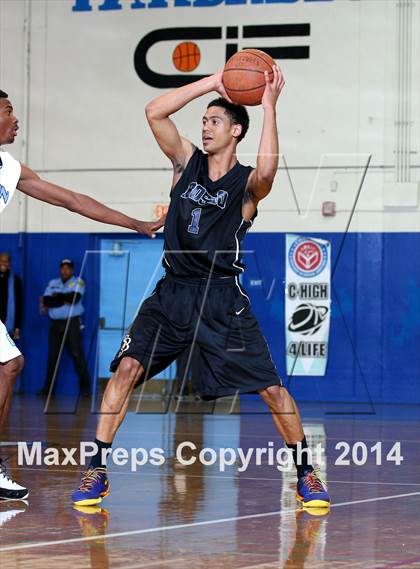 Thumbnail 2 in St. John Bosco vs. Compton (CIF SS Open Division Playoff) photogallery.