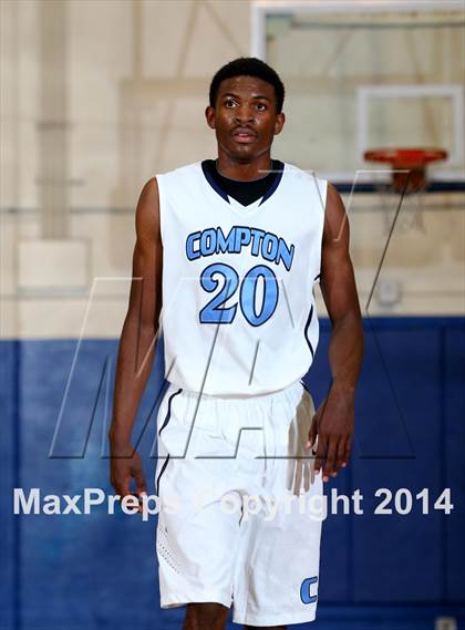 Thumbnail 2 in St. John Bosco vs. Compton (CIF SS Open Division Playoff) photogallery.