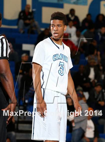 Thumbnail 3 in St. John Bosco vs. Compton (CIF SS Open Division Playoff) photogallery.