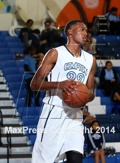 Thumbnail 1 in St. John Bosco vs. Compton (CIF SS Open Division Playoff) photogallery.