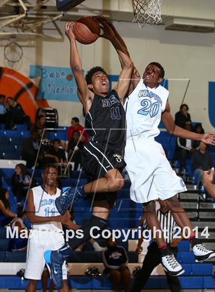 Thumbnail 3 in St. John Bosco vs. Compton (CIF SS Open Division Playoff) photogallery.