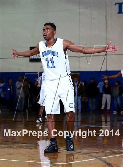 Thumbnail 3 in St. John Bosco vs. Compton (CIF SS Open Division Playoff) photogallery.