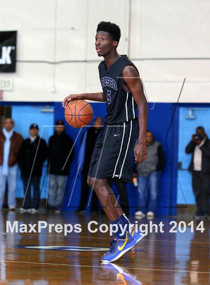Thumbnail 3 in St. John Bosco vs. Compton (CIF SS Open Division Playoff) photogallery.
