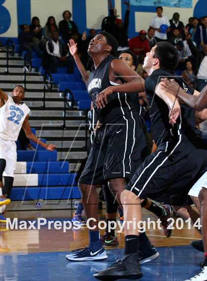 Thumbnail 2 in St. John Bosco vs. Compton (CIF SS Open Division Playoff) photogallery.