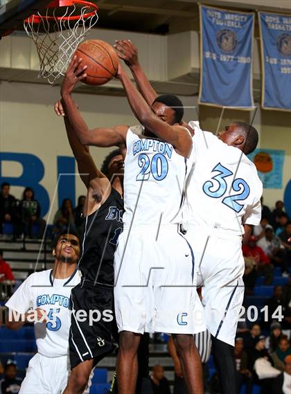 Thumbnail 3 in St. John Bosco vs. Compton (CIF SS Open Division Playoff) photogallery.