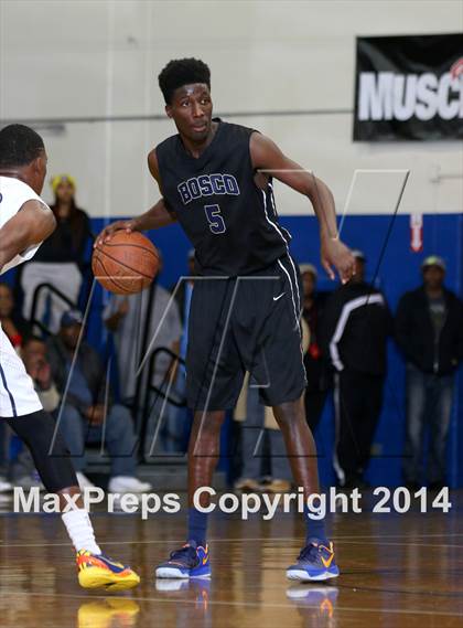 Thumbnail 2 in St. John Bosco vs. Compton (CIF SS Open Division Playoff) photogallery.